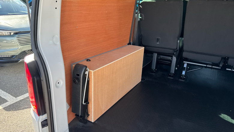 Volkswagen Transporter T32 Swb Diesel 2.0 TDI 110 Highline Kombi Van